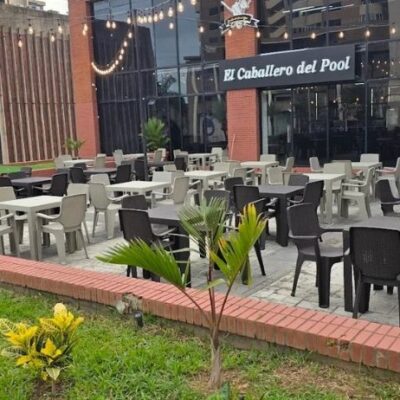EL-CABALLERO-DEL-POOL