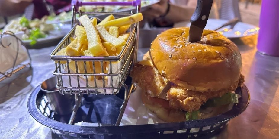 LOMITO PARRILAS AND BURGERS